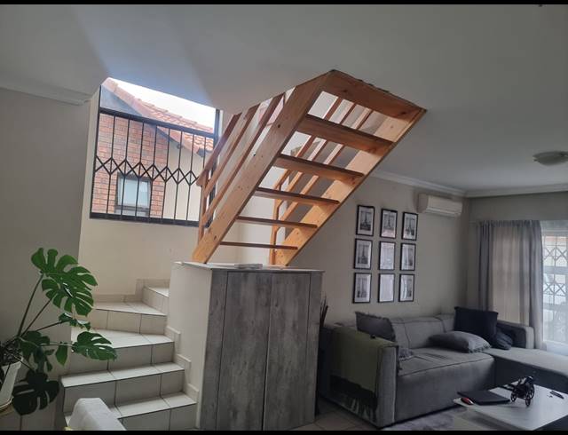 3 BEDROOM TOWNHOUSE FOR SALE IN WATERVAL EAST